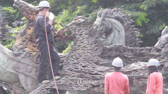 Detail 10 Contoh Patung Yang Memanfaatkan Kayu Sebagai Bahan Utamanya Nomer 43