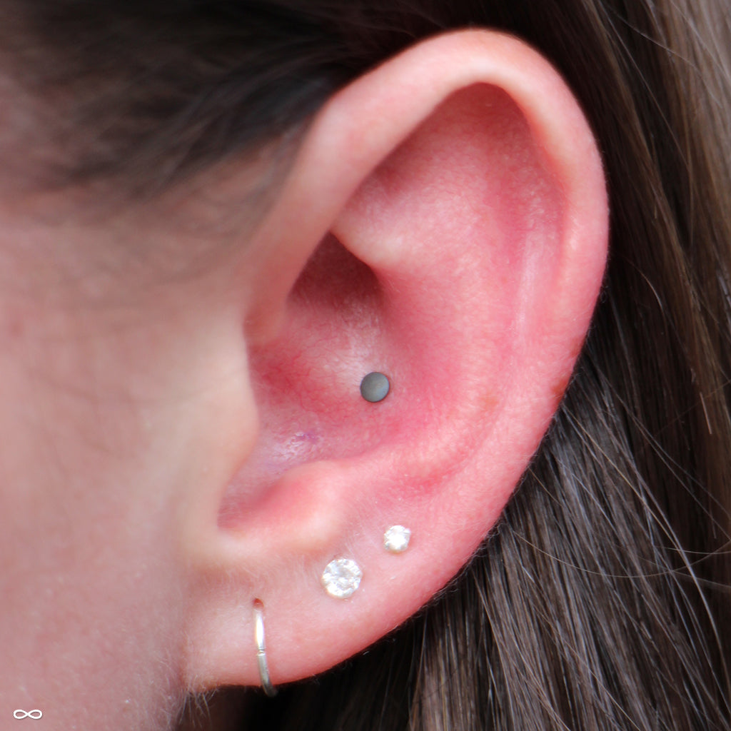 Detail 14 Gauge Conch Piercing Nomer 10