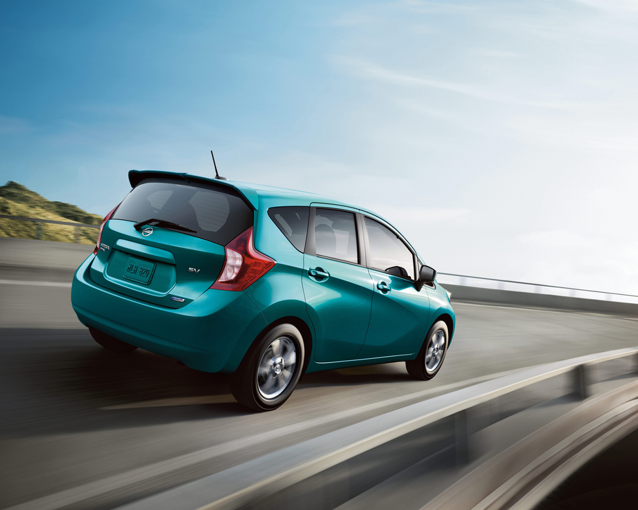 Download 2014 Nissan Versa Blue Book Nomer 21