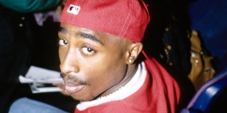 Detail 2pac Nose Pierced Nomer 46