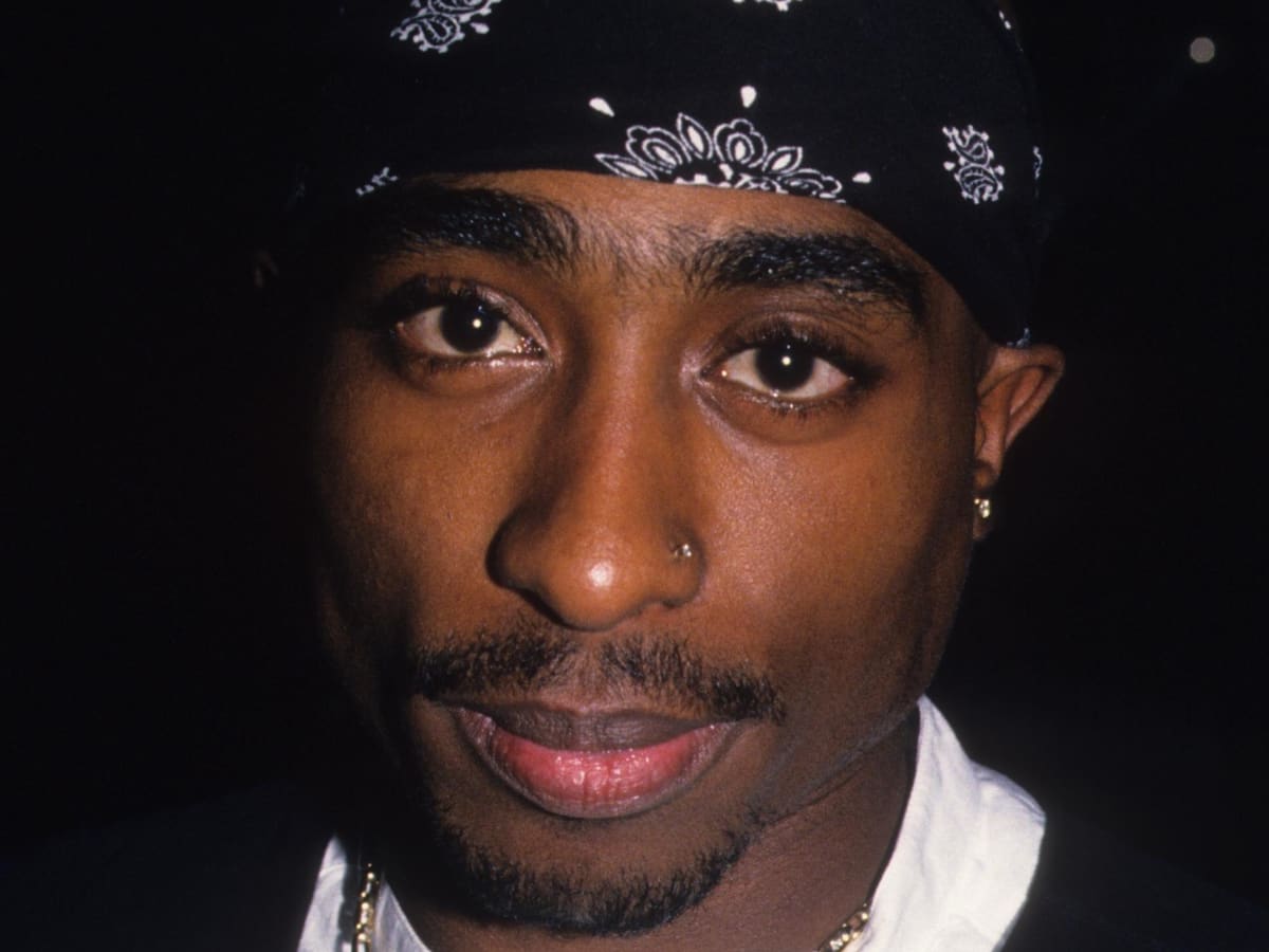 Detail 2pac Nose Pierced Nomer 7