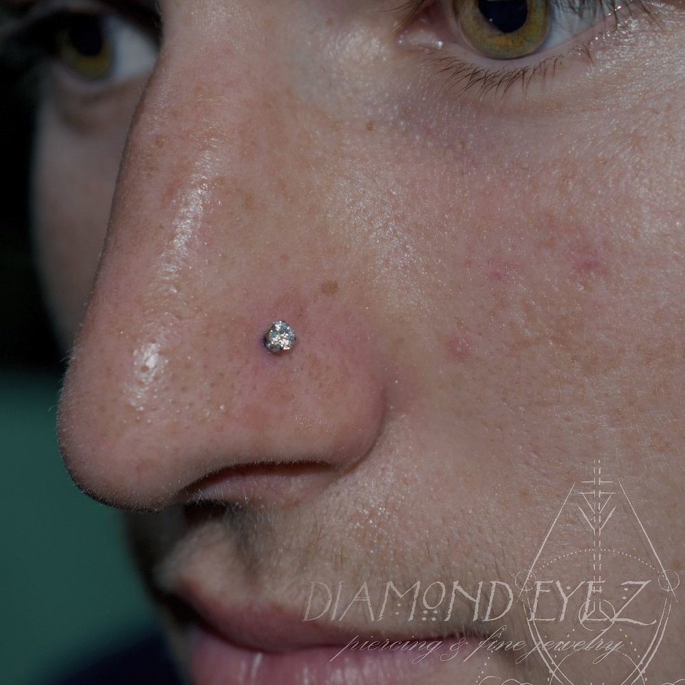 Detail 2pac Piercing Nomer 41