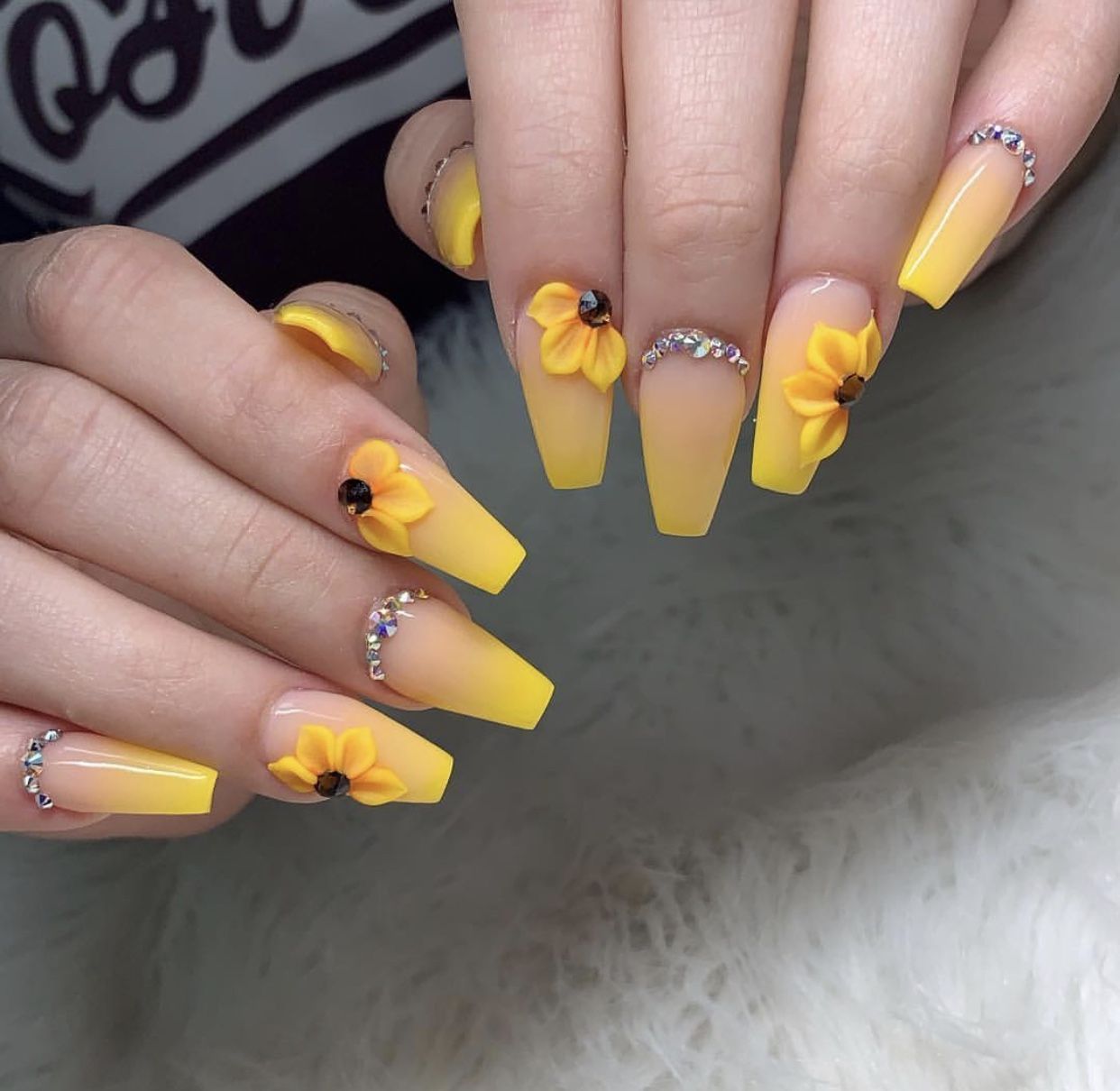 Detail 3d Sunflower Nails Nomer 8