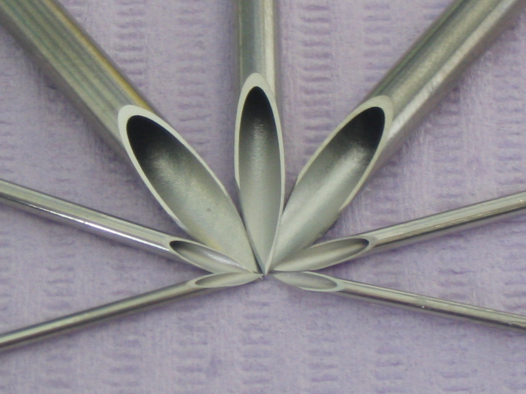 Detail 8 Gauge Needle Piercing Nomer 43