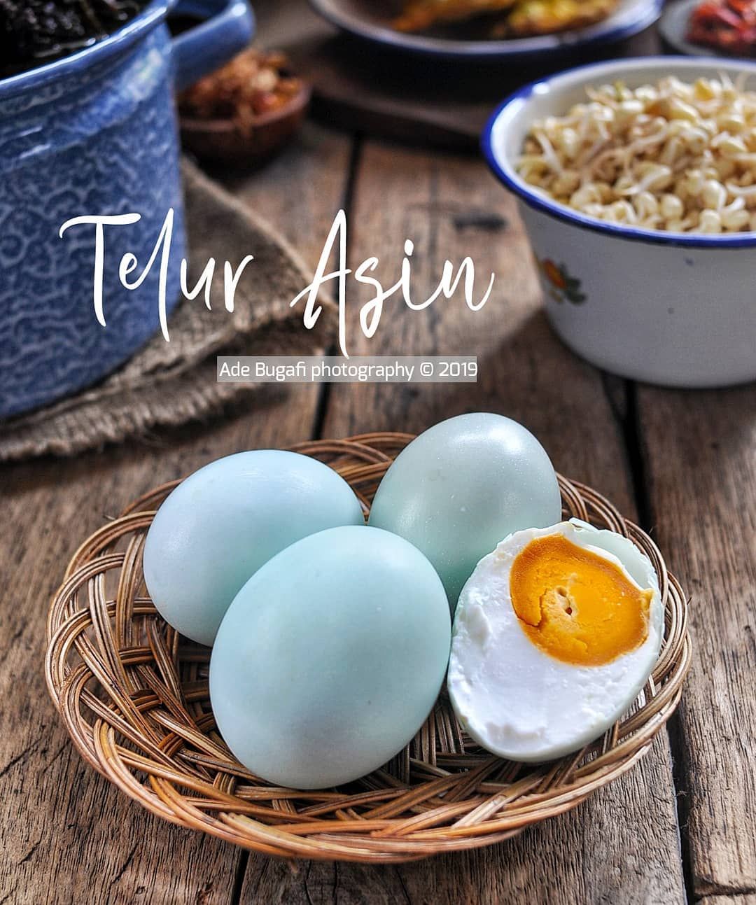 Detail Background Biru Telor Asin Nomer 30