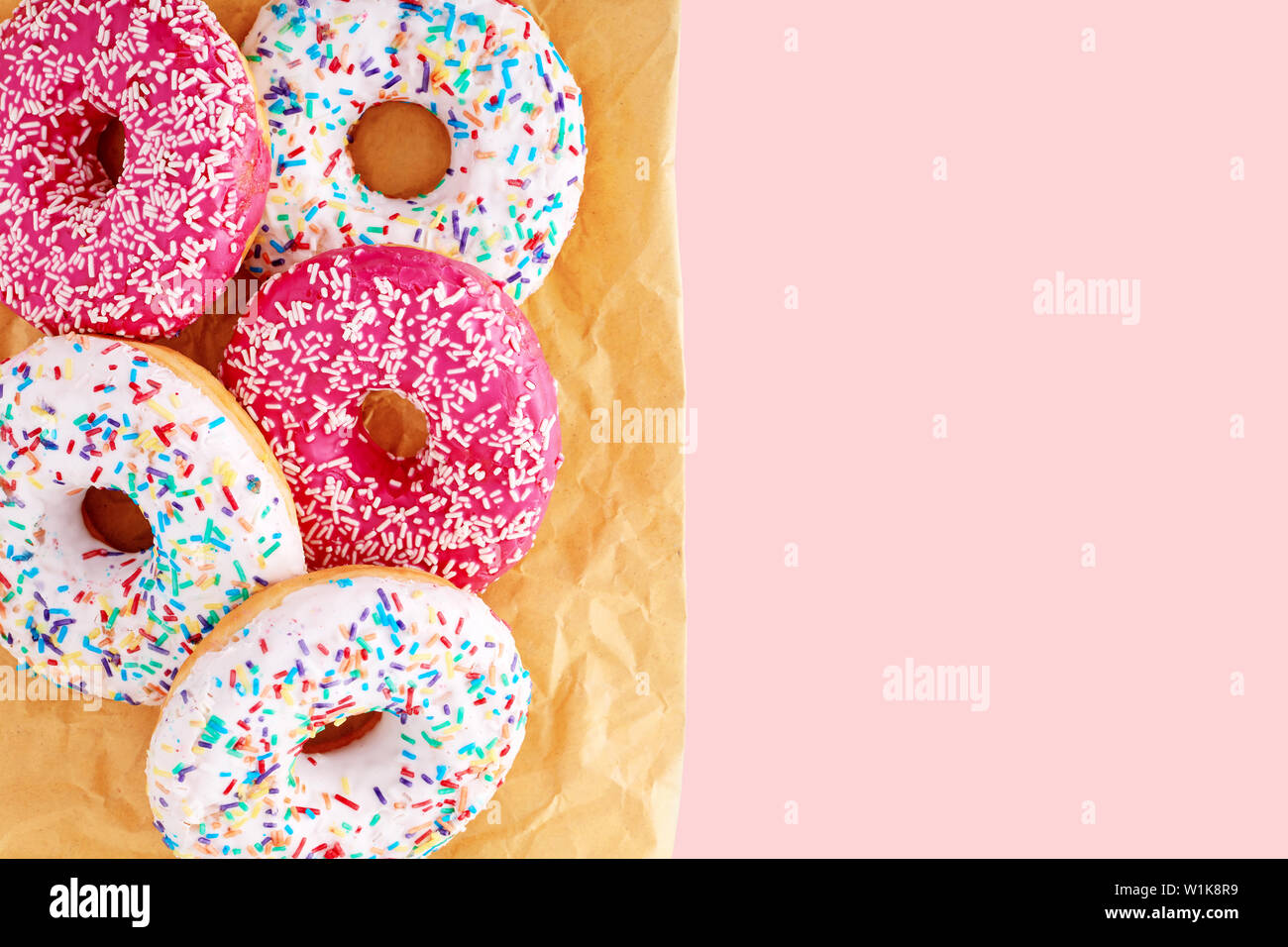 Detail Background Donat Nomer 58