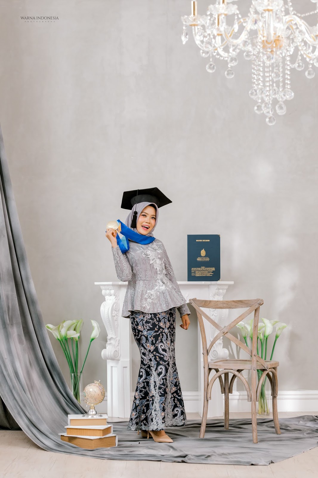 Detail Background Foto Wisuda Studio Nomer 43