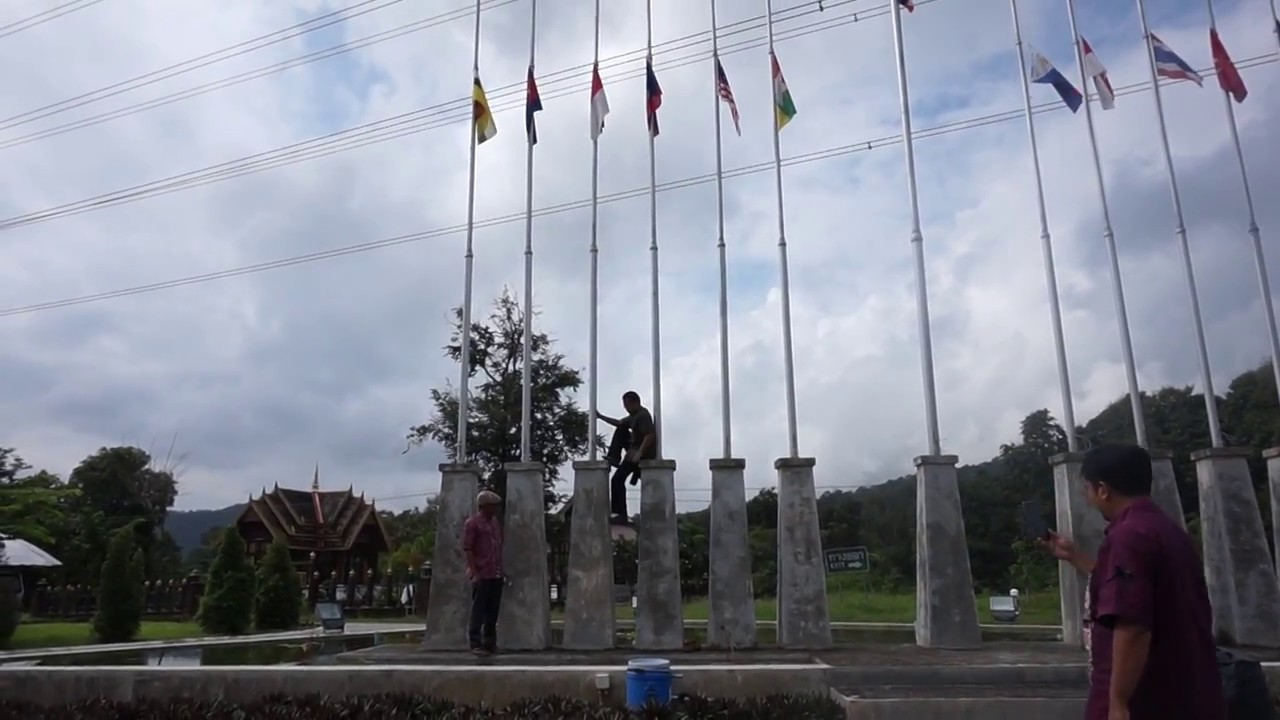 Detail Bahasa Inggris Tiang Bendera Nomer 17