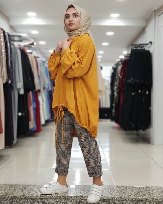Detail Baju Warna Kuning Jilbab Warna Apa Nomer 11