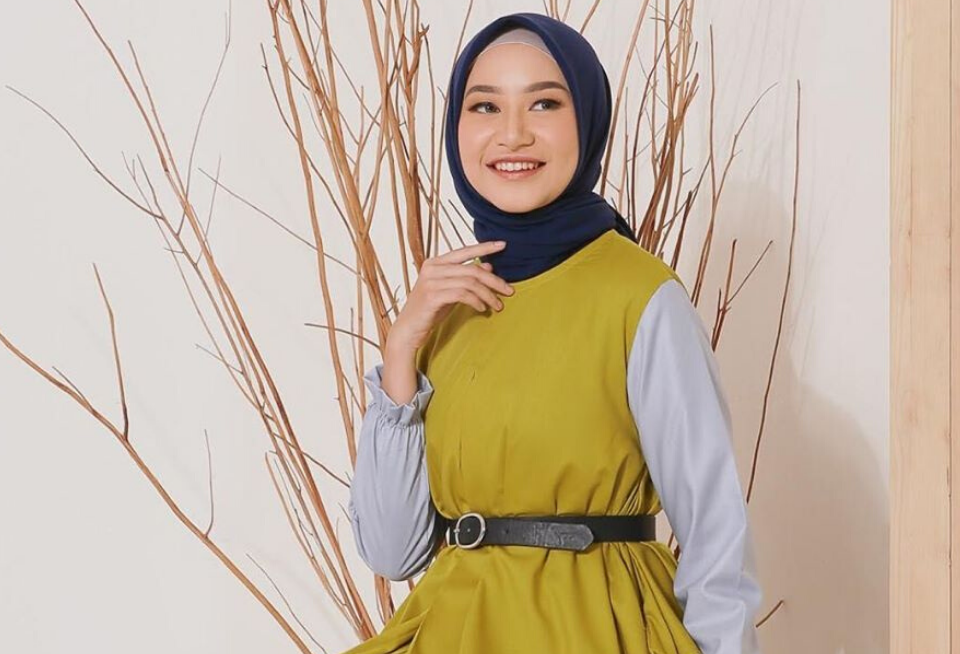 Detail Baju Warna Kuning Jilbab Warna Apa Nomer 5