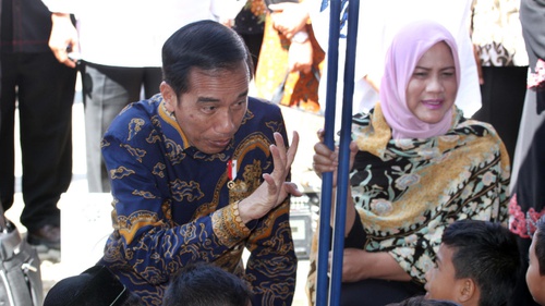 Detail Bambang Tri Penulis Buku Undercover Jokowi Nomer 31