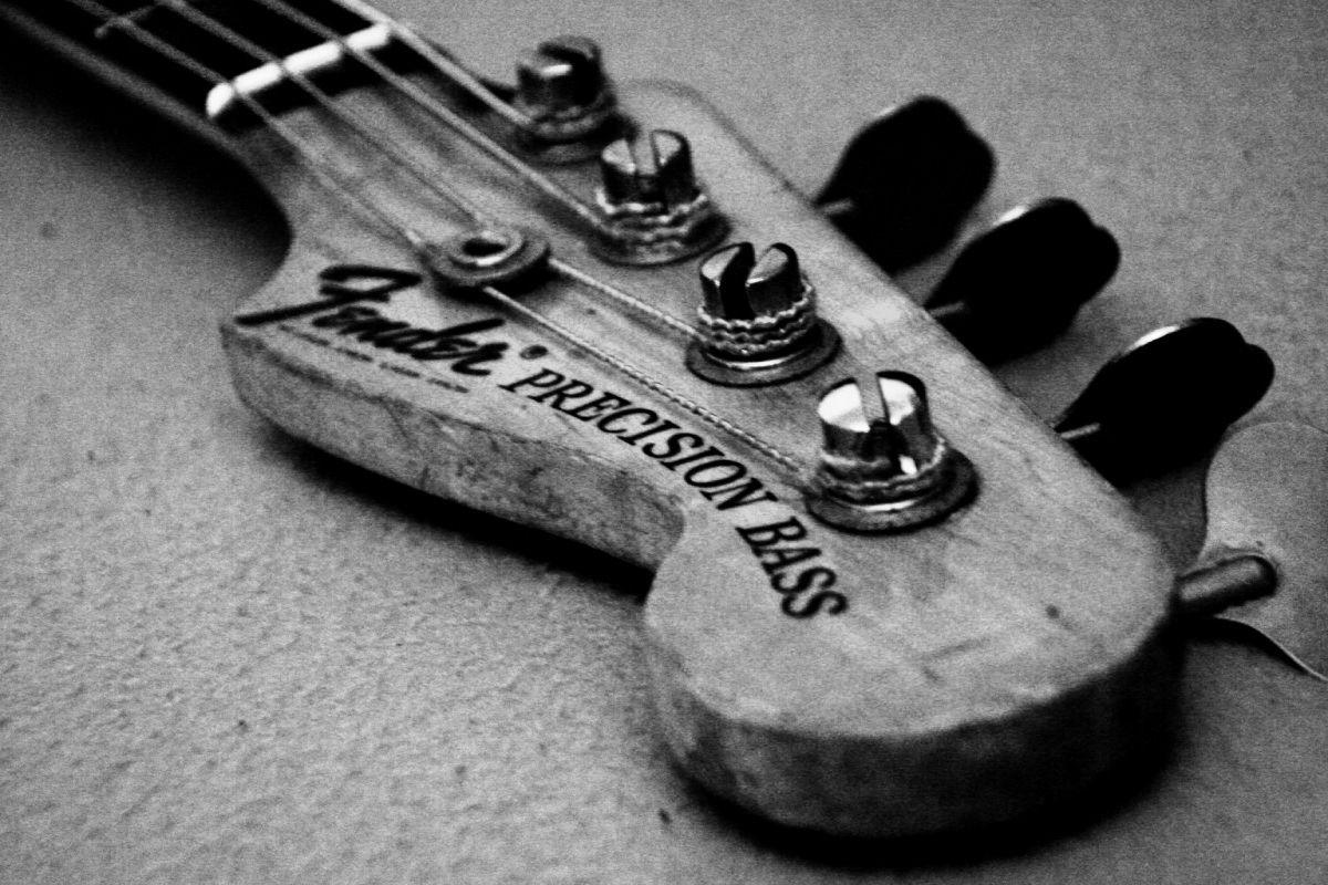 Detail Bass Guitar Wallpaper Nomer 11