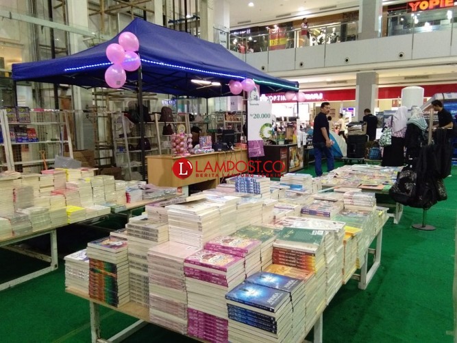 Detail Bazar Buku Gramedia 2019 Nomer 4