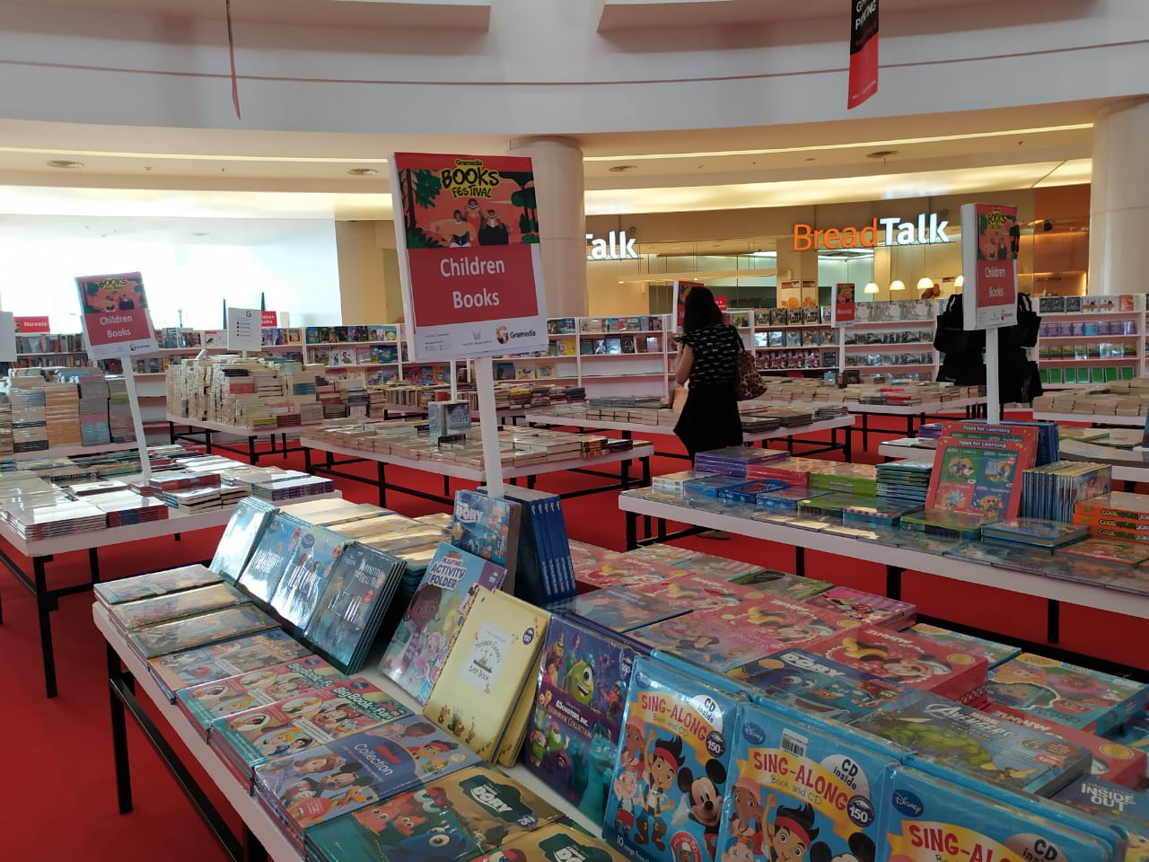 Detail Bazar Buku Gramedia 2019 Nomer 32