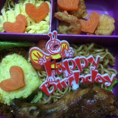 Detail Bento Hello Kitty Nasi Kuning Nomer 21