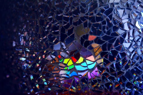 Detail Broken Glass Background Nomer 14