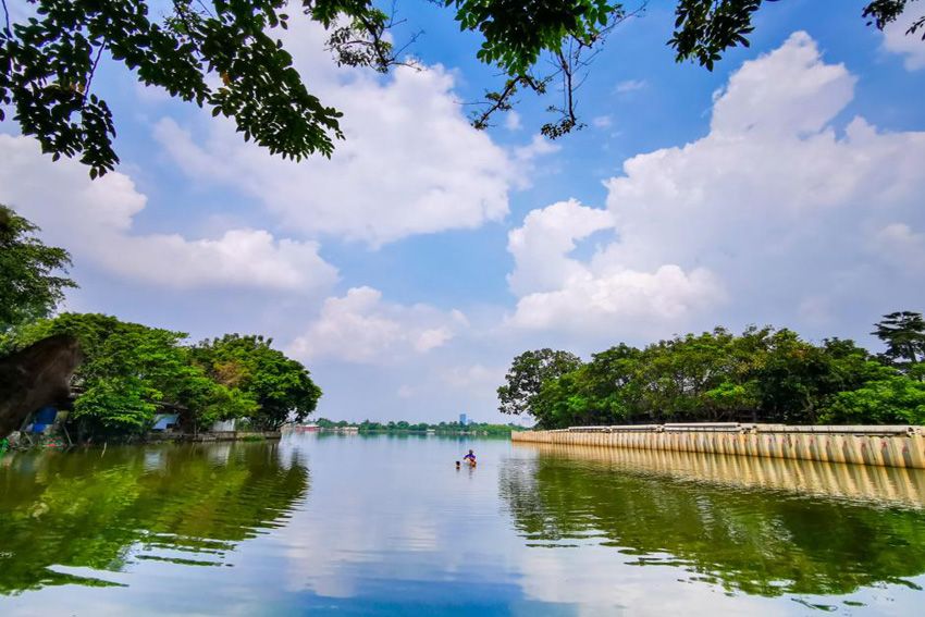 Detail Buaya Putih Berkepala Manusia Nomer 21