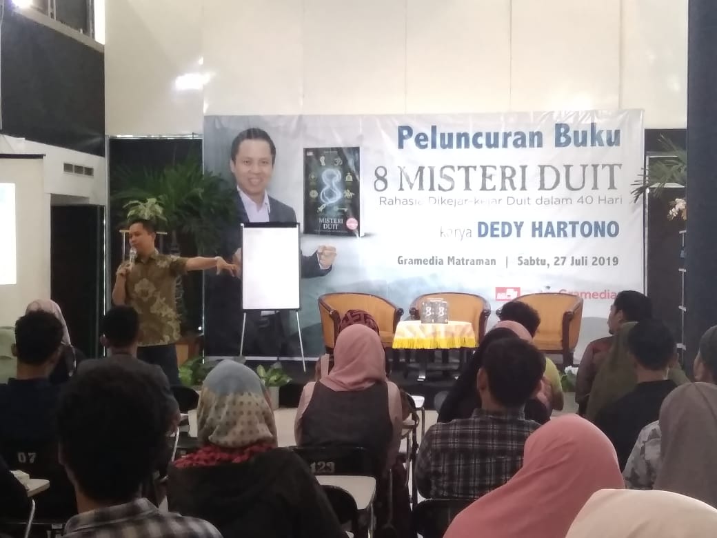 Detail Buku 8 Misteri Duit Nomer 9