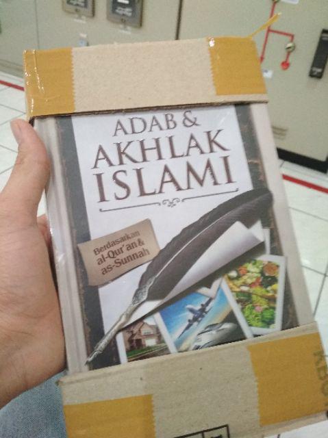 Detail Buku Adab Dan Akhlak Islami Nomer 23