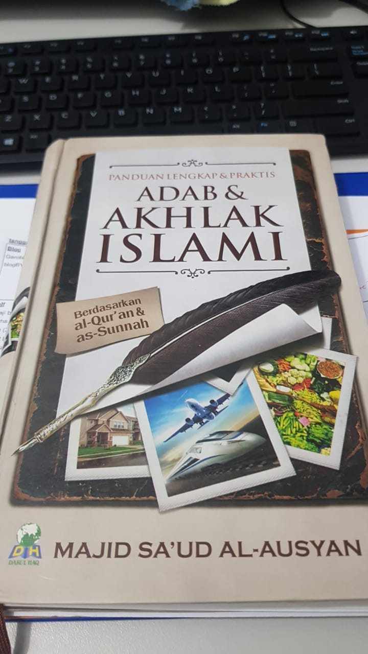Detail Buku Adab Dan Akhlak Islami Nomer 32