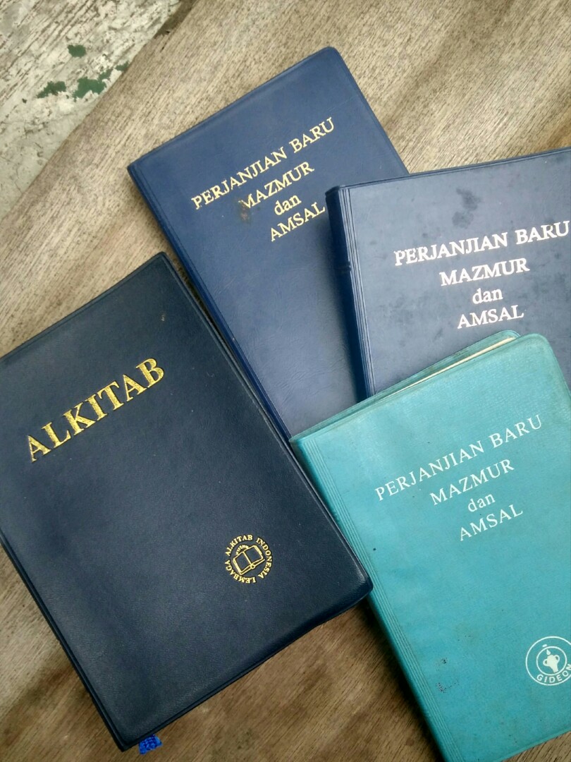 Detail Buku Alkitab Perjanjian Baru Nomer 14