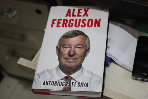 Detail Buku Autobiografi Sir Alex Ferguson Nomer 24