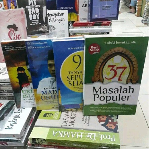 Detail Buku Best Seller Ustadz Abdul Somad Nomer 9