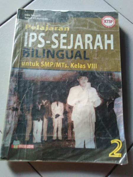 Detail Buku Bilingual Smp Nomer 41