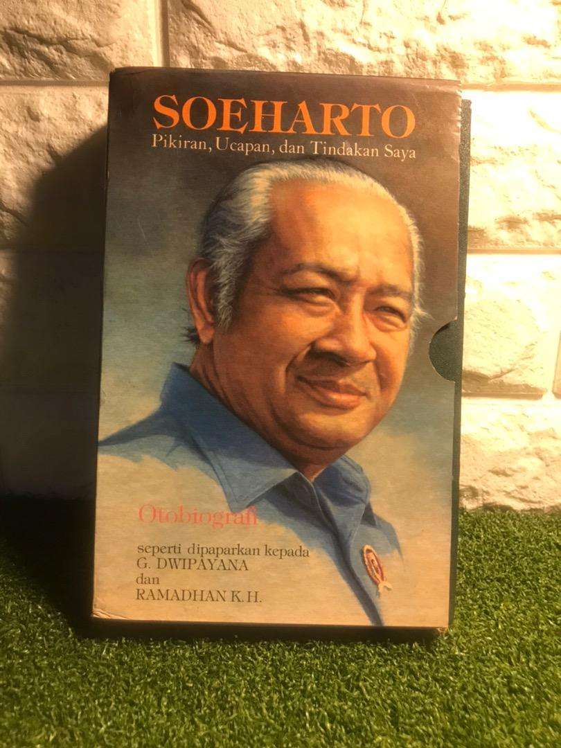 Detail Buku Biografi Soeharto Nomer 26