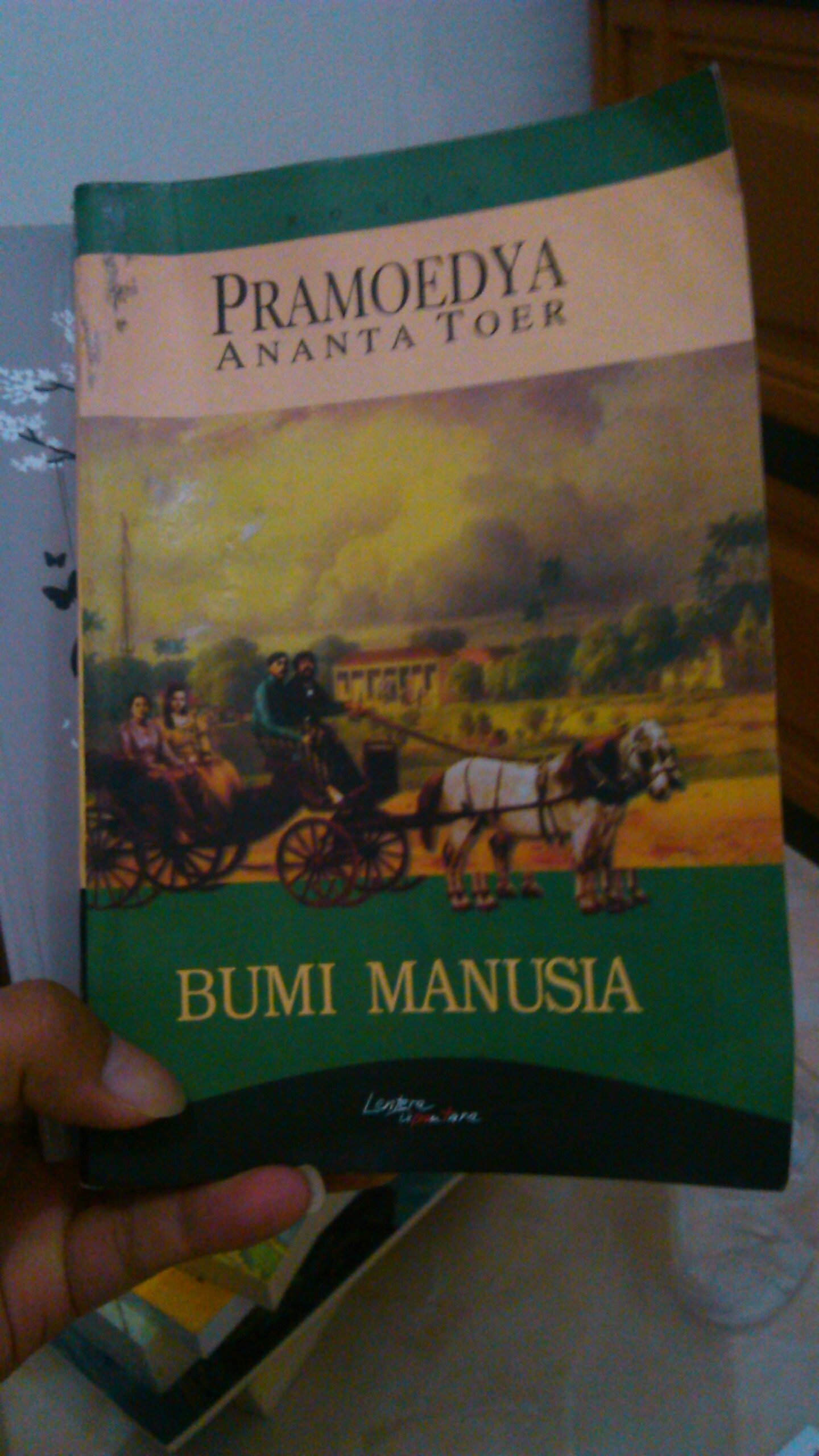 Detail Buku Bumi Manusia Nomer 33