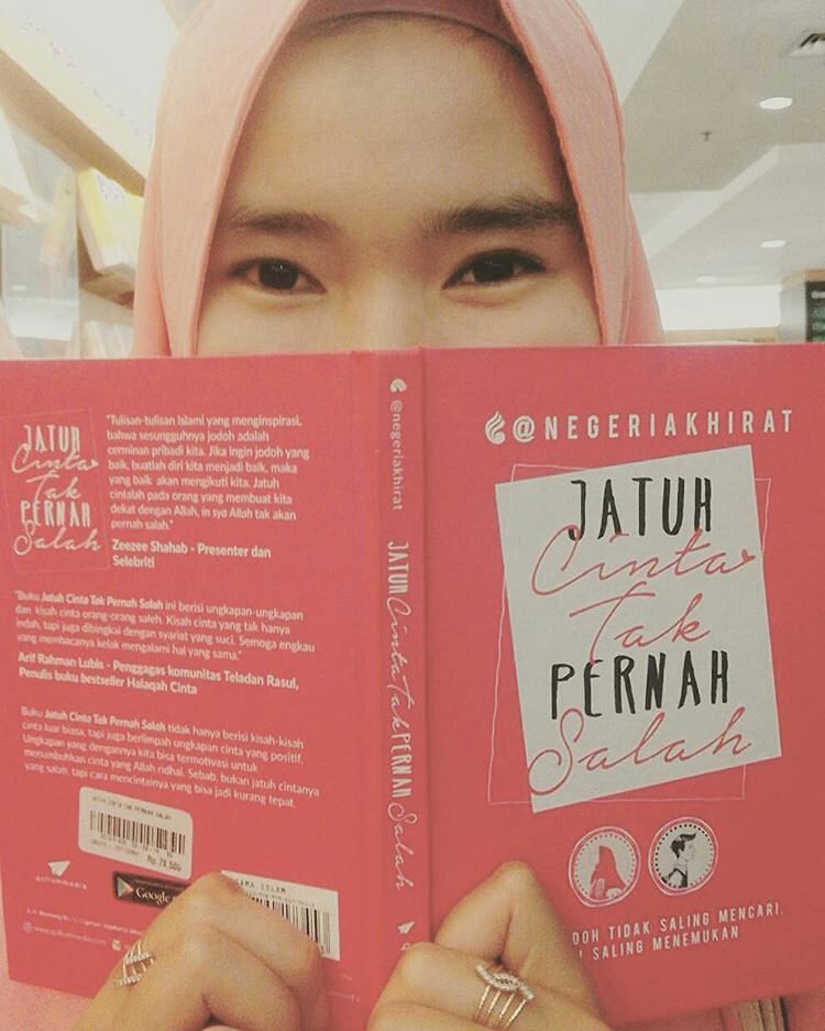 Detail Buku Cinta Tak Bisa Salah Nomer 40