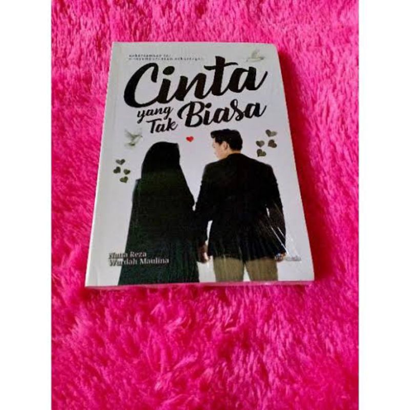 Detail Buku Cinta Yang Tak Biasa Nomer 21