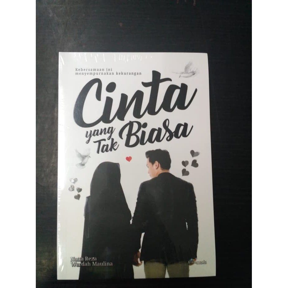 Detail Buku Cinta Yang Tak Biasa Nomer 25