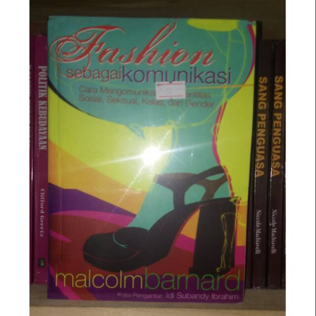 Detail Buku Fashion Sebagai Komunikasi Nomer 10