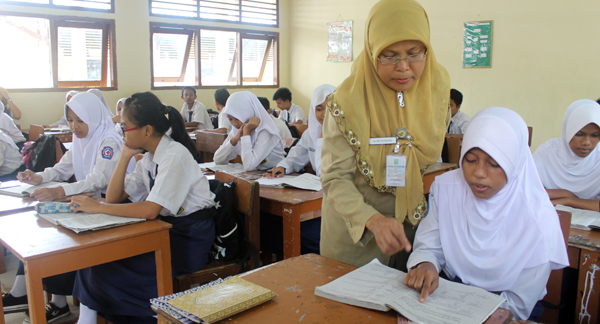 Detail Buku Guru Dan Anak Didik Dalam Interaksi Edukatif Nomer 18