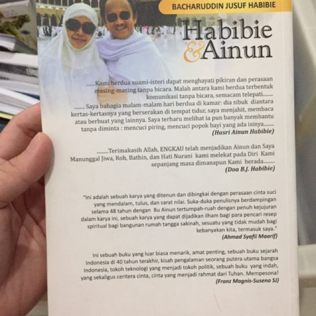 Detail Buku Habibie Ainun Nomer 35