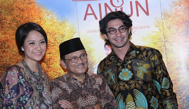 Detail Buku Habibie Dan Ainun Nomer 18