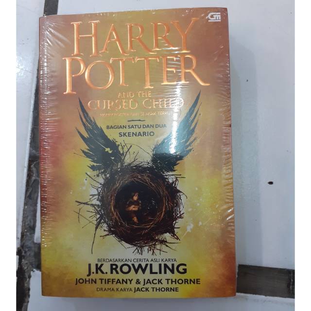 Detail Buku Harry Potter And The Cursed Child Versi Indonesia Nomer 18