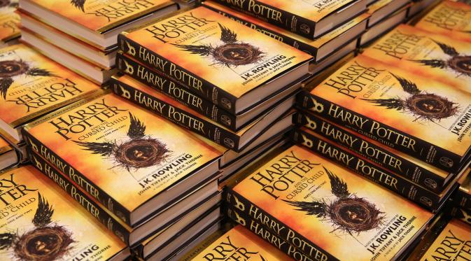 Detail Buku Harry Potter And The Cursed Child Versi Indonesia Nomer 44