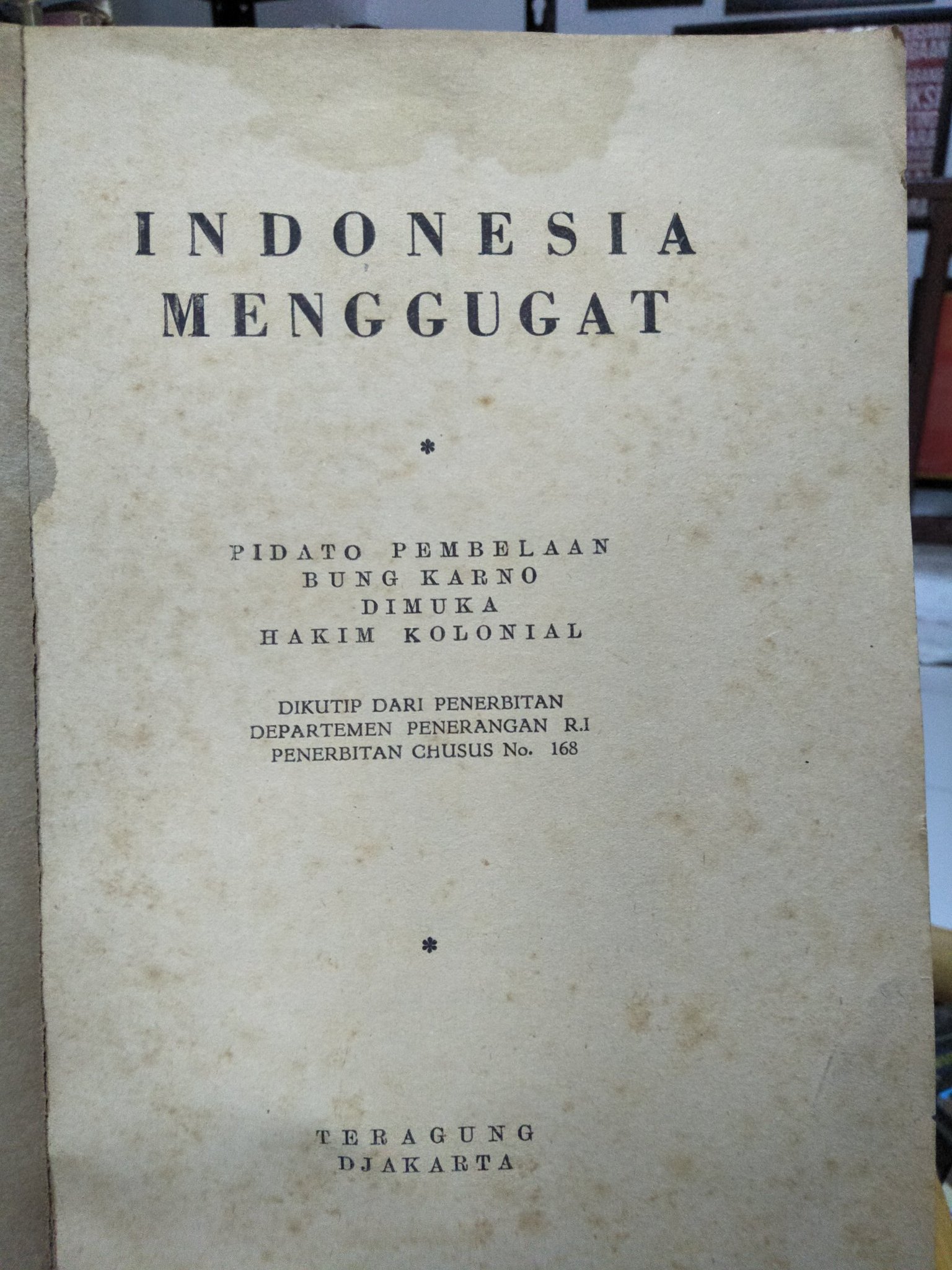 Detail Buku Indonesia Menggugat Nomer 18