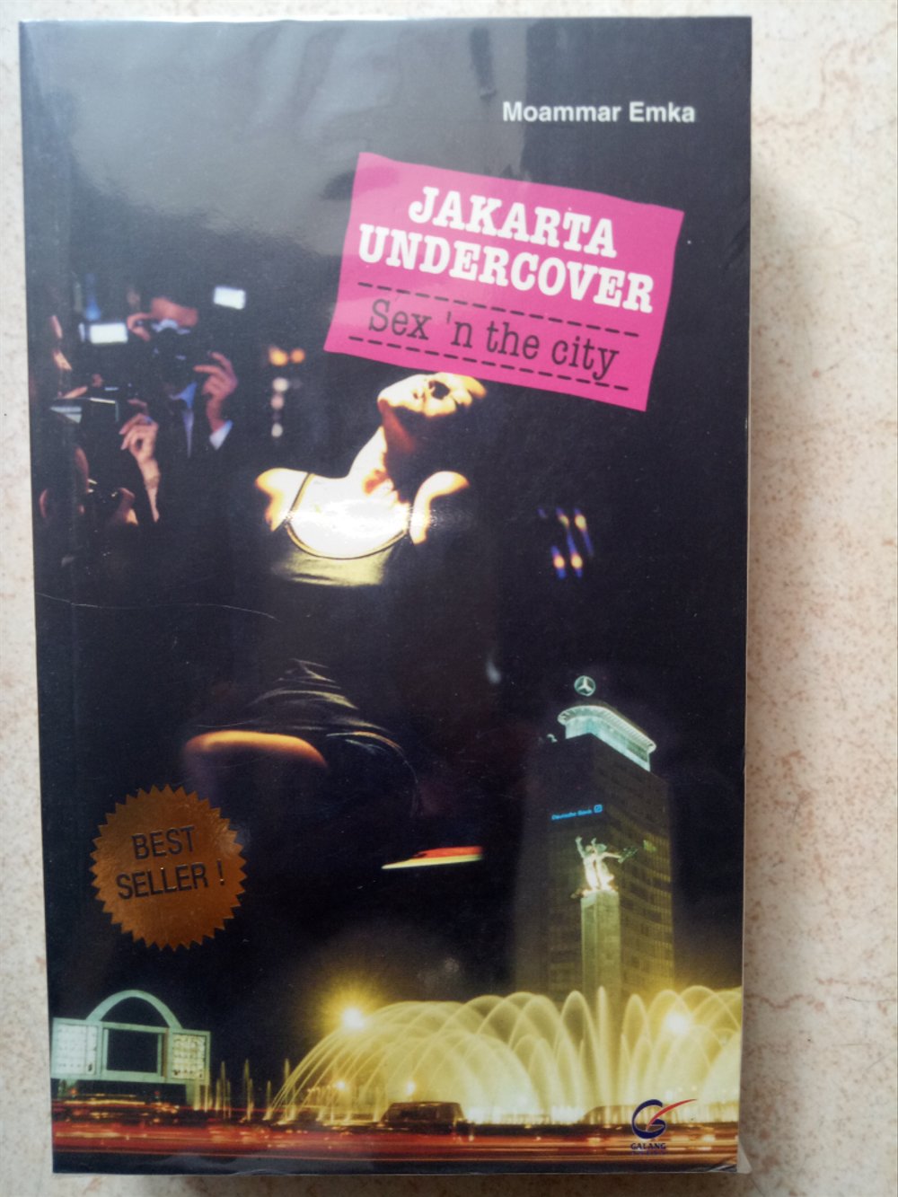 Download Buku Jakarta Undercover Nomer 17