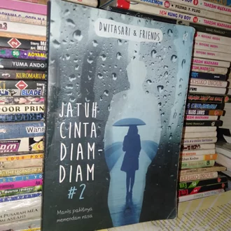 Detail Buku Jatuh Cinta Diam Diam Nomer 30