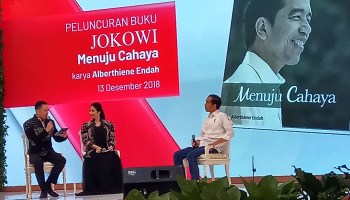 Detail Buku Jokowi Menuju Cahaya Nomer 40