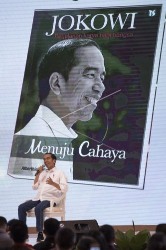 Detail Buku Jokowi Menuju Cahaya Nomer 44