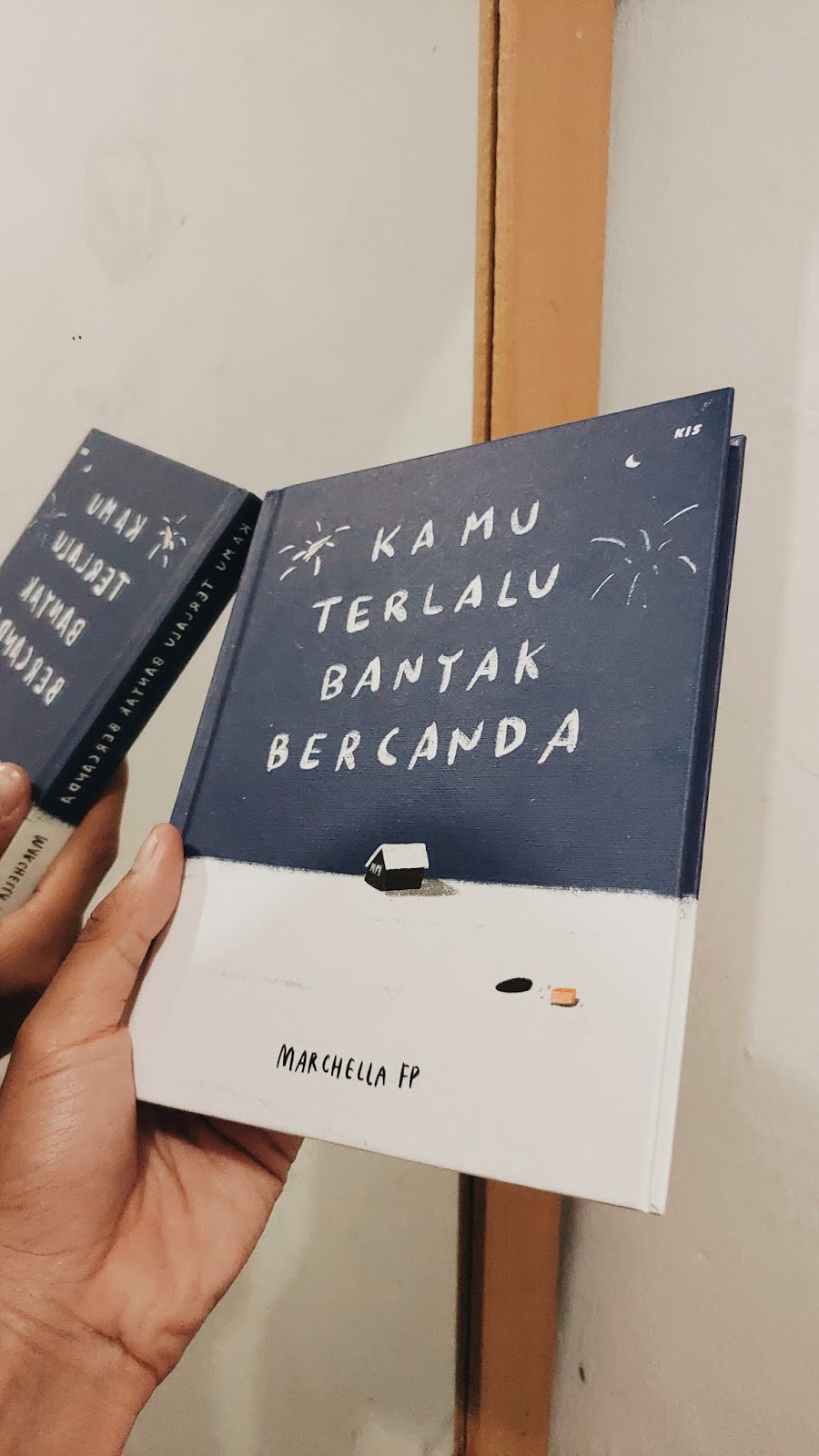 Detail Buku Kamu Terlalu Banyak Bercanda Nomer 12