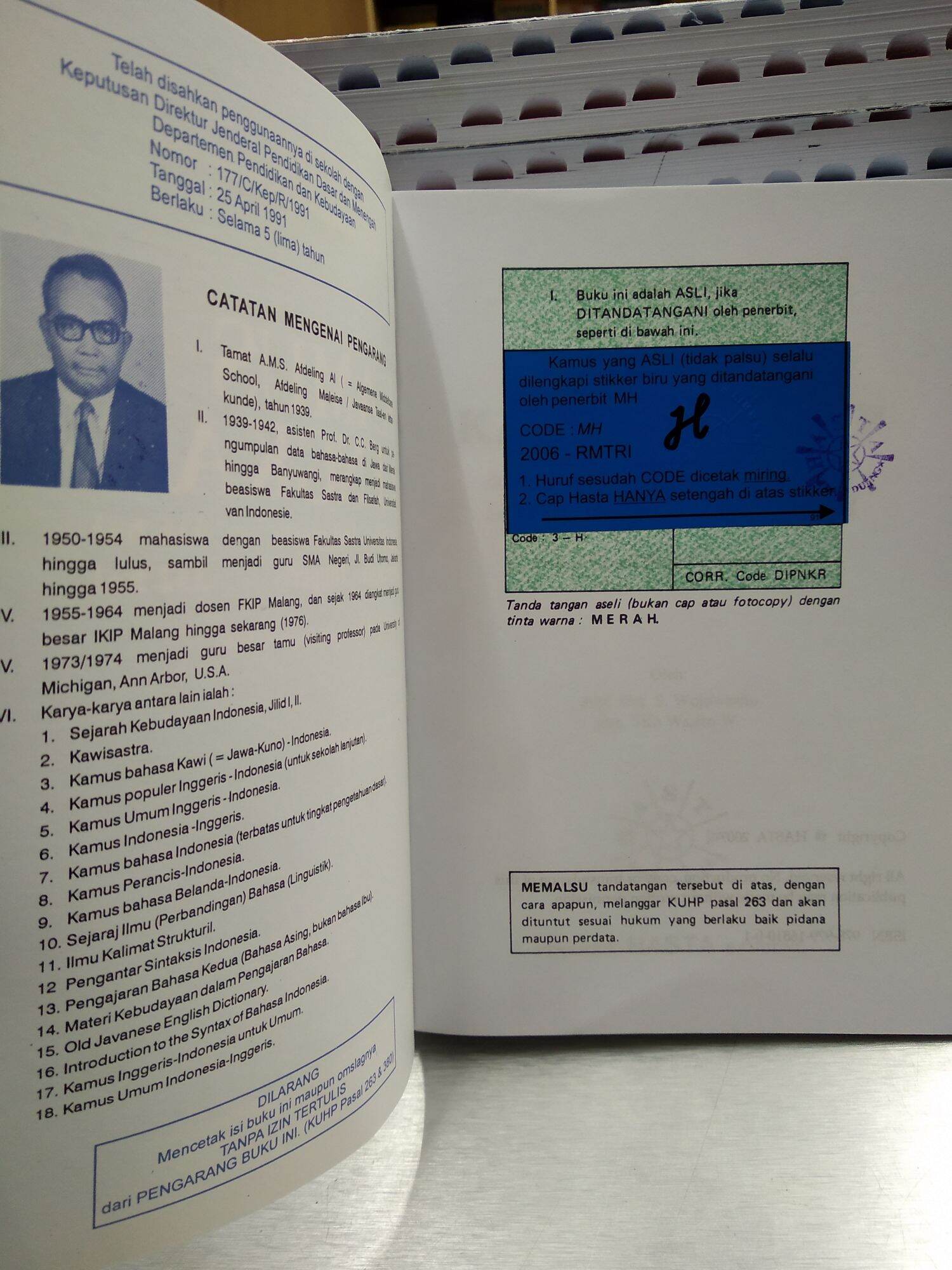 Detail Buku Kamus Bahasa Kawi Nomer 48