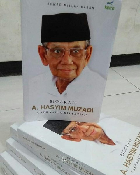 Detail Buku Kh Hasyim Muzadi Nomer 28