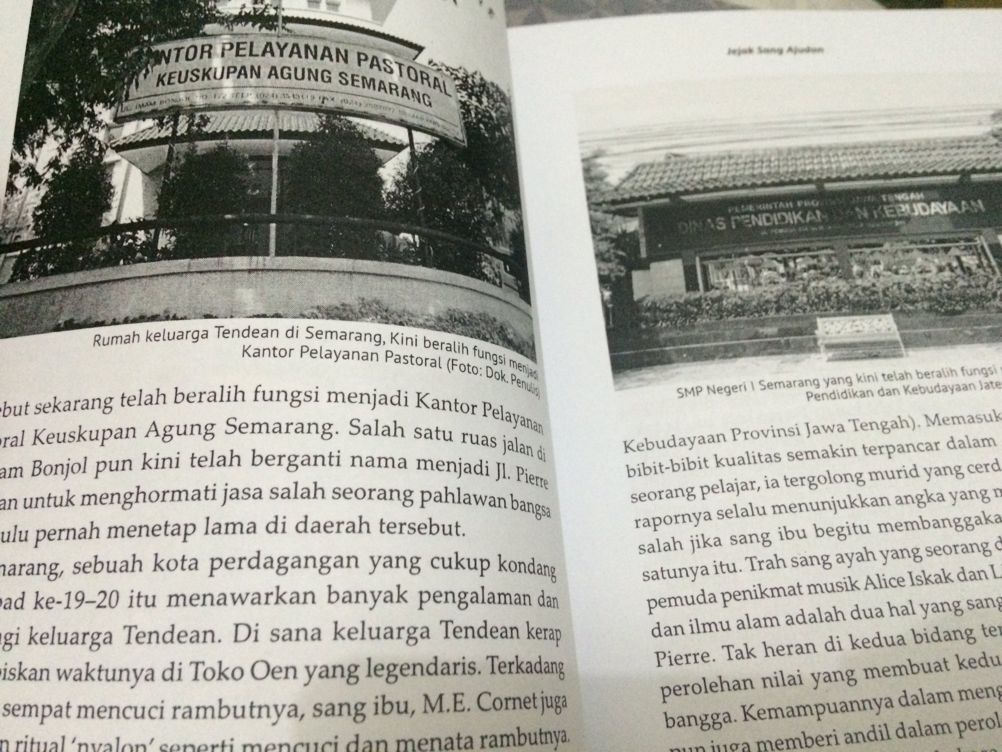 Download Buku Kunang Kunang Kebenaran Di Langit Malam Nomer 11