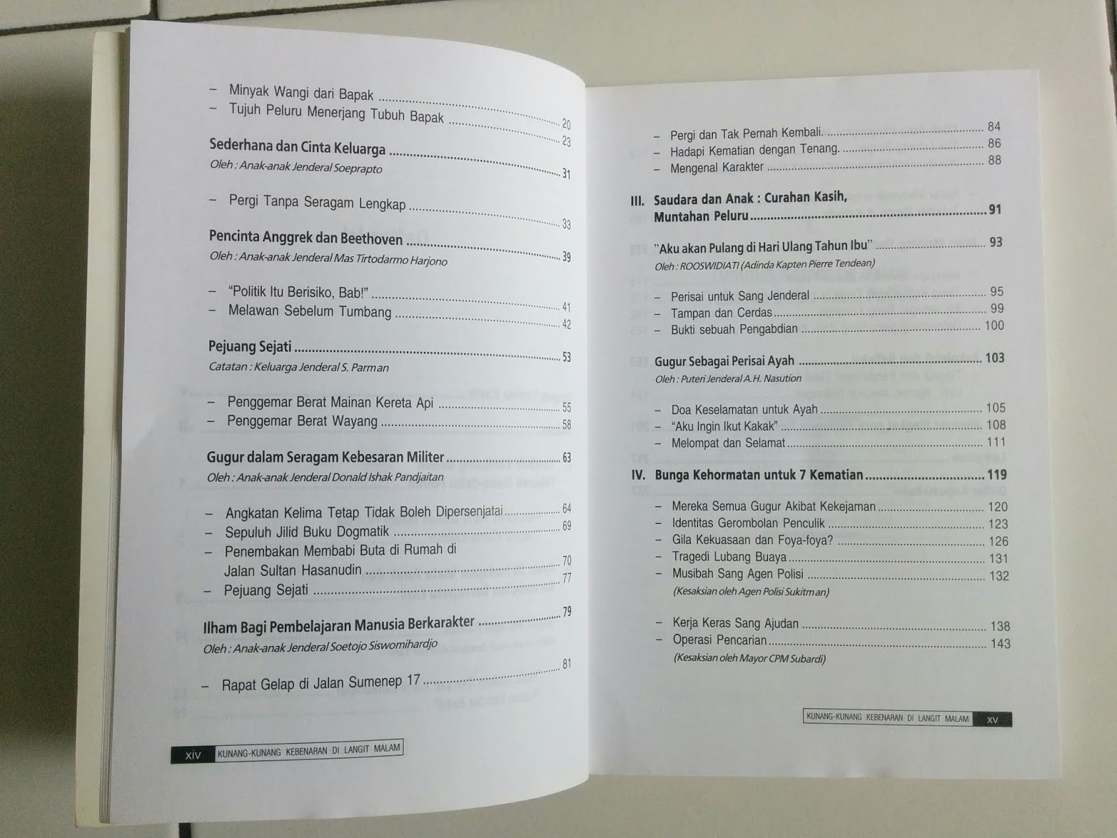 Detail Buku Kunang Kunang Kebenaran Di Langit Malam Nomer 18