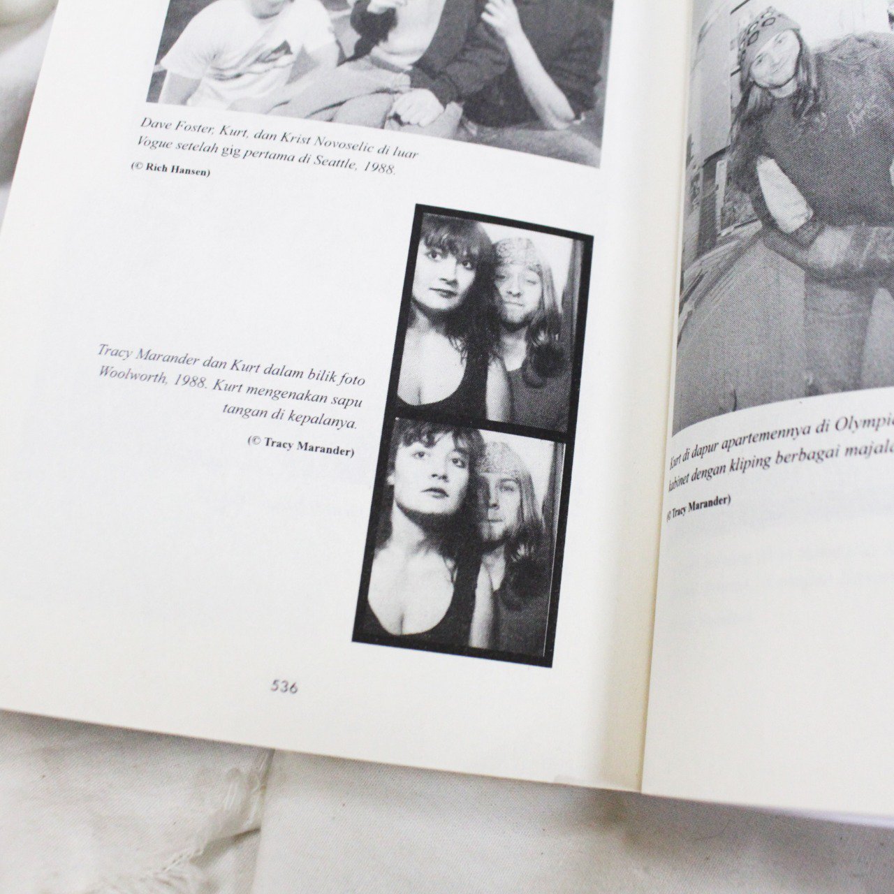 Detail Buku Kurt Cobain Nomer 16